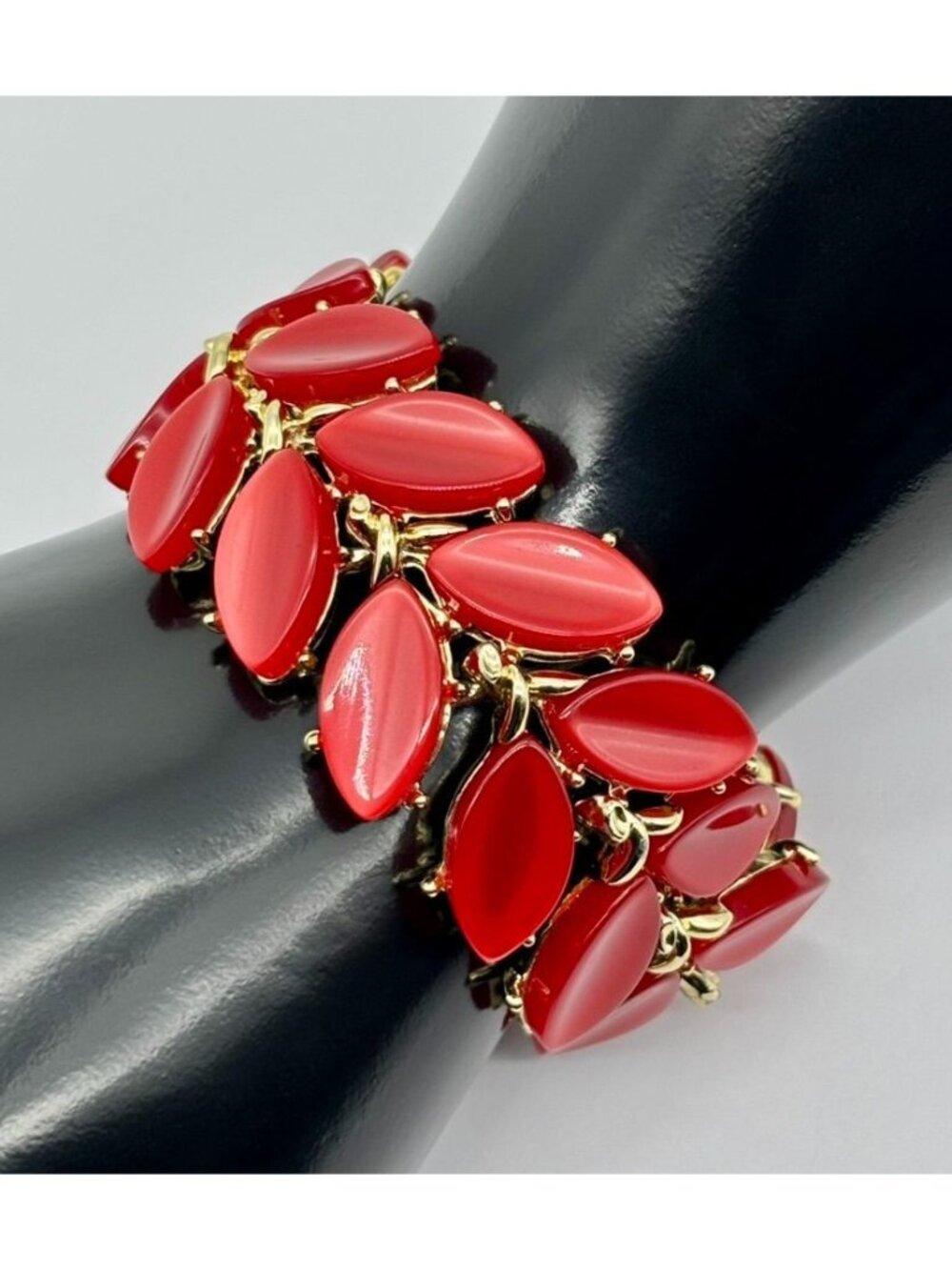 Vintage Kramer Cherry Red Thermoset Lucite Leaf Design Gold-Tone Bracelet Signed